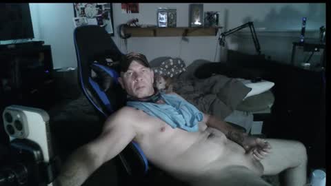 Snapshot of fit_beast chatting on 11.09.25 fit_beast online show from 11.09.25