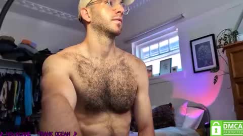 Snapshot of fitfinn_ chatting on 10.07.25 finn online show from 10.07.25