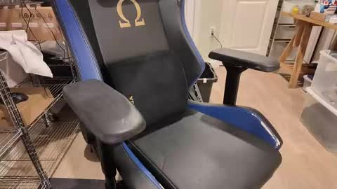 Snapshot of fixieblue chatting on 09.13.25 Duke Awesome online show from 09.13.25