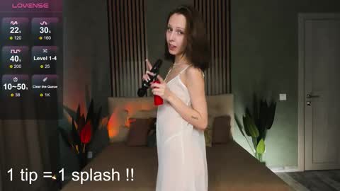 Snapshot of fixielu chatting on 10.16.25 im Linda please give me thumbs up online show from 10.16.25