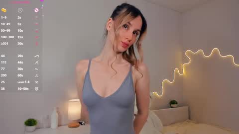 Snapshot of fizana chatting on 05.27.26 Kira online show from 05.27.26