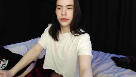 Snapshot of flammmm chatting on 02.06.25 Robin online show from 02.06.25