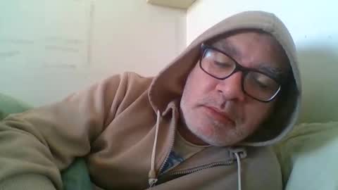 Snapshot of flashdreaming chatting on 03.25.26 Carlo online show from 03.25.26