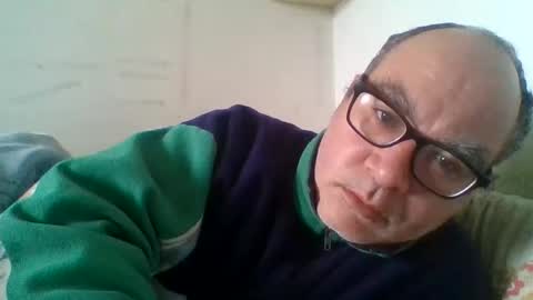Snapshot of flashdreaming chatting on 04.01.26 Carlo online show from 04.01.26