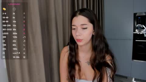 Emely  online show from 10.04.25