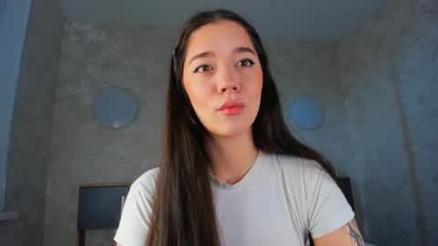 Snapshot of flirtykitty_ chatting on 07.19.26 Emely online show from 07.19.26