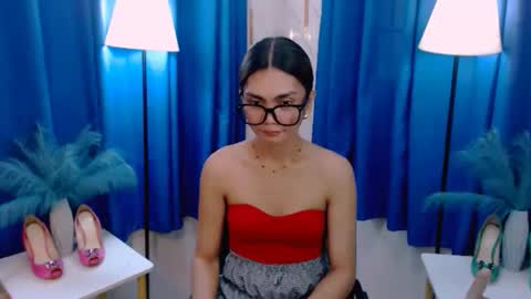 Snapshot of flirtymarga chatting on 04.21.26 Marga online show from 04.21.26