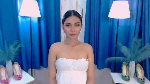 Snapshot of flirtymarga chatting on 04.28.26 Marga online show from 04.28.26