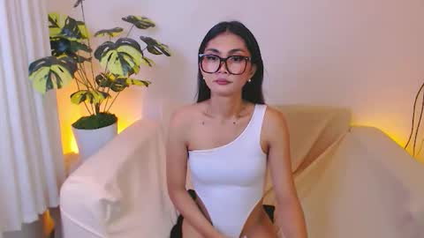 Snapshot of flirtymarga chatting on 05.24.26 Marga online show from 05.24.26