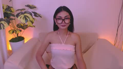Snapshot of flirtymarga chatting on 05.26.26 Marga online show from 05.26.26