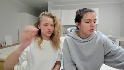 Mona online show from 10.25.25