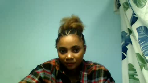 Snapshot of flooreenceee chatting on 07.11.26 flooreenceee online show from 07.11.26