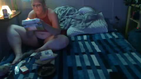 Snapshot of flopikin69 chatting on 12.28.24 Eisha online show from 12.28.24