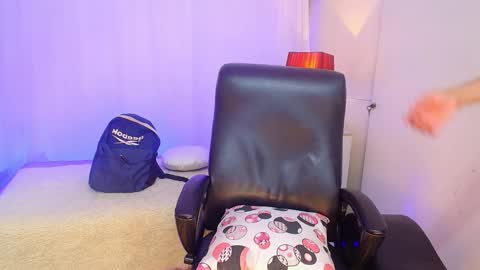 Snapshot of flor_salvaje1 chatting on 02.04.26 F L O R online show from 02.04.26