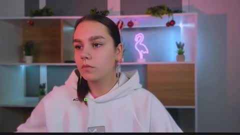 flora_nyx online show from 01.12.26