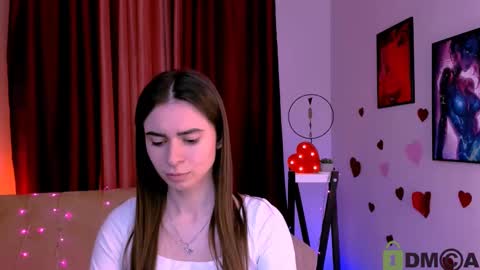 Snapshot of flora_ri chatting on 03.02.25 just ask me online show from 03.02.25