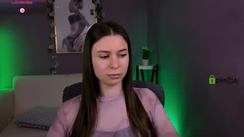 Snapshot of flora_ri chatting on 01.08.26 just ask me online show from 01.08.26