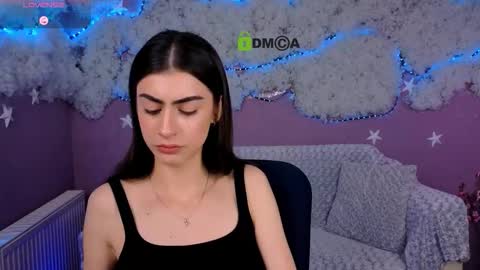 Snapshot of flora_ri chatting on 03.10.26 just ask me online show from 03.10.26