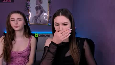 Snapshot of flora_ri chatting on 03.13.26 just ask me online show from 03.13.26