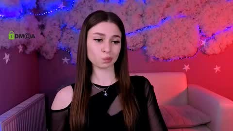 Snapshot of flora_ri chatting on 03.25.26 just ask me online show from 03.25.26