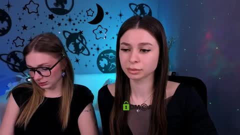 Snapshot of flora_ri chatting on 04.03.26 just ask me online show from 04.03.26