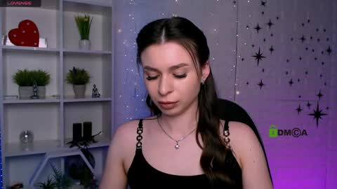 Snapshot of flora_ri chatting on 04.17.26 just ask me online show from 04.17.26