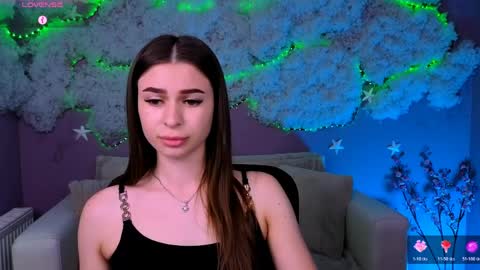 Snapshot of flora_ri chatting on 05.31.26 just ask me online show from 05.31.26