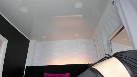 FLORA online show from 03.15.26