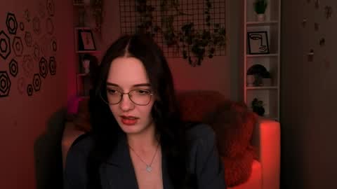 florence_barker online show from 05.04.26