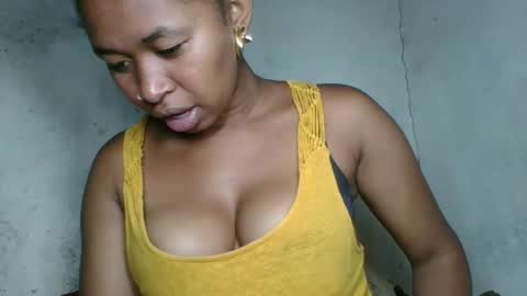 florencia011 online show from 10.31.25