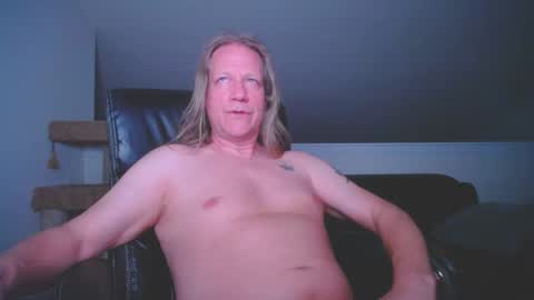 Snapshot of floridacat017 chatting on 02.17.25 Double-D online show from 02.17.25