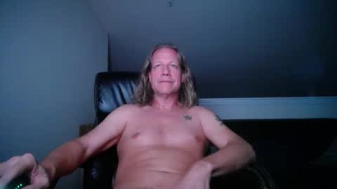 Snapshot of floridacat017 chatting on 12.21.25 Double-D online show from 12.21.25