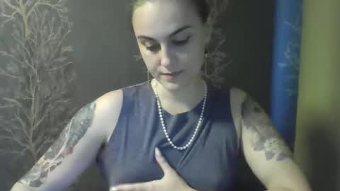 Snapshot of flower_bluee chatting on 05.24.26 Ambika 3 online show from 05.24.26