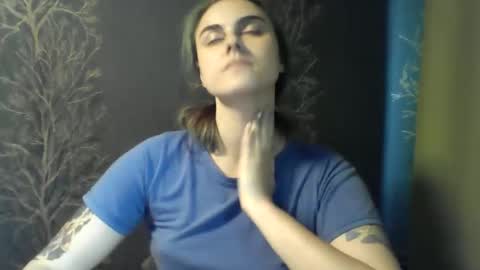 Snapshot of flower_bluee chatting on 05.30.26 Ambika 3 online show from 05.30.26