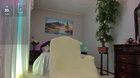 Snapshot of flower_nicole chatting on 09.10.25 Nicole online show from 09.10.25