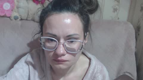 Snapshot of flowercandydoll chatting on 04.05.26 say meow and send tip online show from 04.05.26