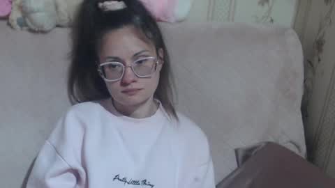 Snapshot of flowercandydoll chatting on 04.19.26 say meow and send tip online show from 04.19.26