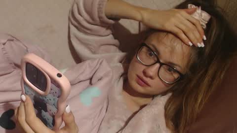 say meow and send tip  online show from 11.01.25