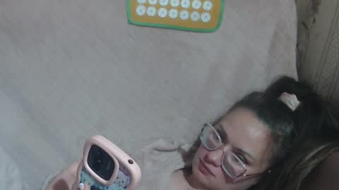 Snapshot of flowercandydoll13 chatting on 04.25.26 say meow and send tip online show from 04.25.26