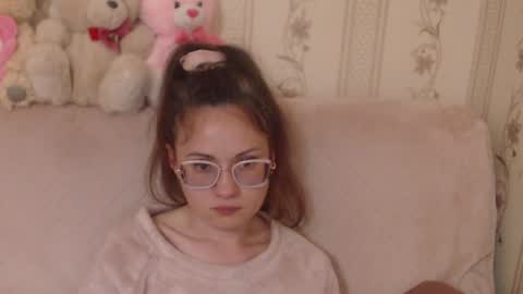 Snapshot of flowercandydoll13 chatting on 05.04.26 say meow and send tip online show from 05.04.26