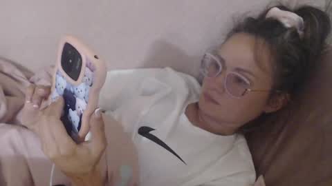 Snapshot of flowercandydoll13 chatting on 05.25.26 say meow and send tip online show from 05.25.26