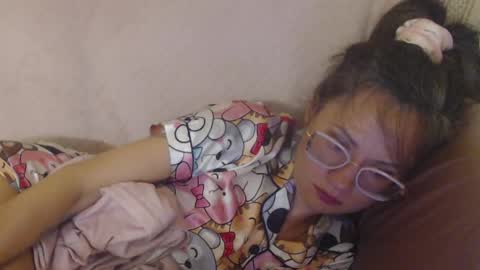 Snapshot of flowercandydoll13 chatting on 05.27.26 say meow and send tip online show from 05.27.26