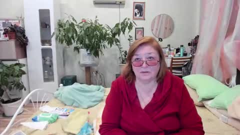 Flowerlower online show from 11.05.25