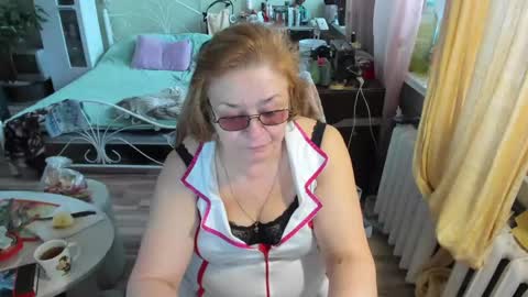 Snapshot of flowerlover8 chatting on 04.23.26 Flowerlower online show from 04.23.26