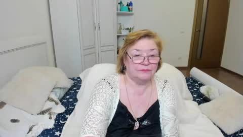 Snapshot of flowerlover8 chatting on 04.26.26 Flowerlower online show from 04.26.26