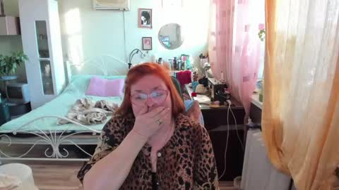 Snapshot of flowerlover8 chatting on 05.16.26 Flowerlower online show from 05.16.26