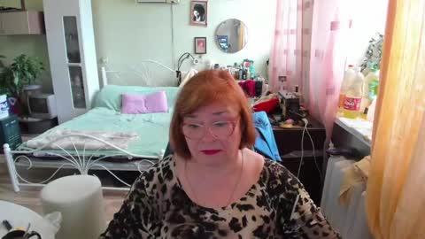 Snapshot of flowerlover8 chatting on 05.23.26 Flowerlower online show from 05.23.26