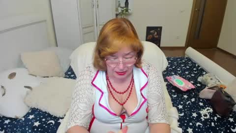 Snapshot of flowerlover8 chatting on 05.31.26 Flowerlower online show from 05.31.26