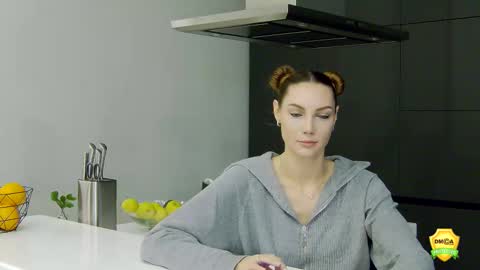 Katrin online show from 11.23.25