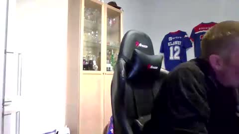 Snapshot of fluffy_espen chatting on 04.12.26 fluffy_espen online show from 04.12.26